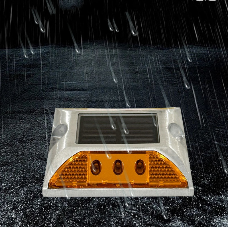 LED الطاقة الشمسية أضواء العلا - مراجعة Outdoor Power New Roads وسعره